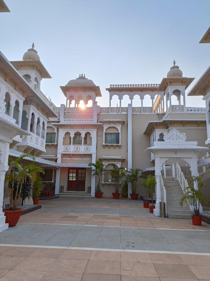 Hotel Gautam โลนาวาลา ภายนอก รูปภาพ